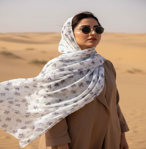 Whispering Lilac – A Breeze of Subtle Elegance